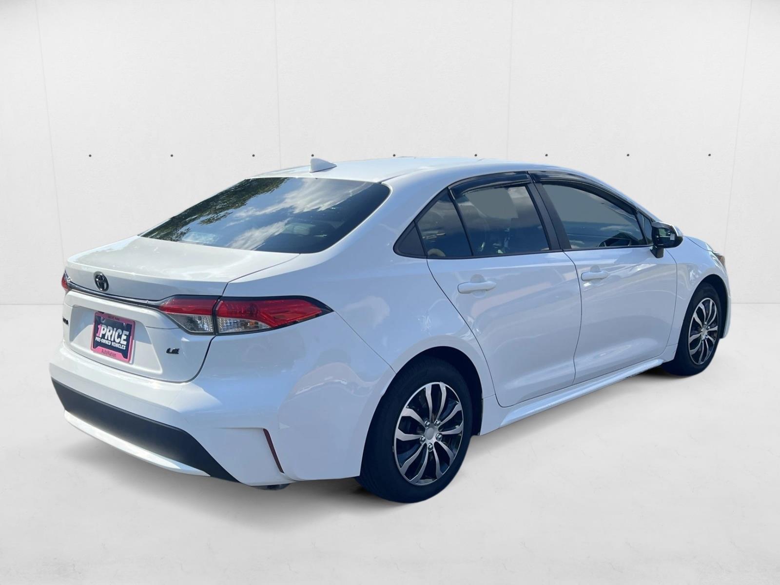 2022 Toyota Corolla LE photo 4