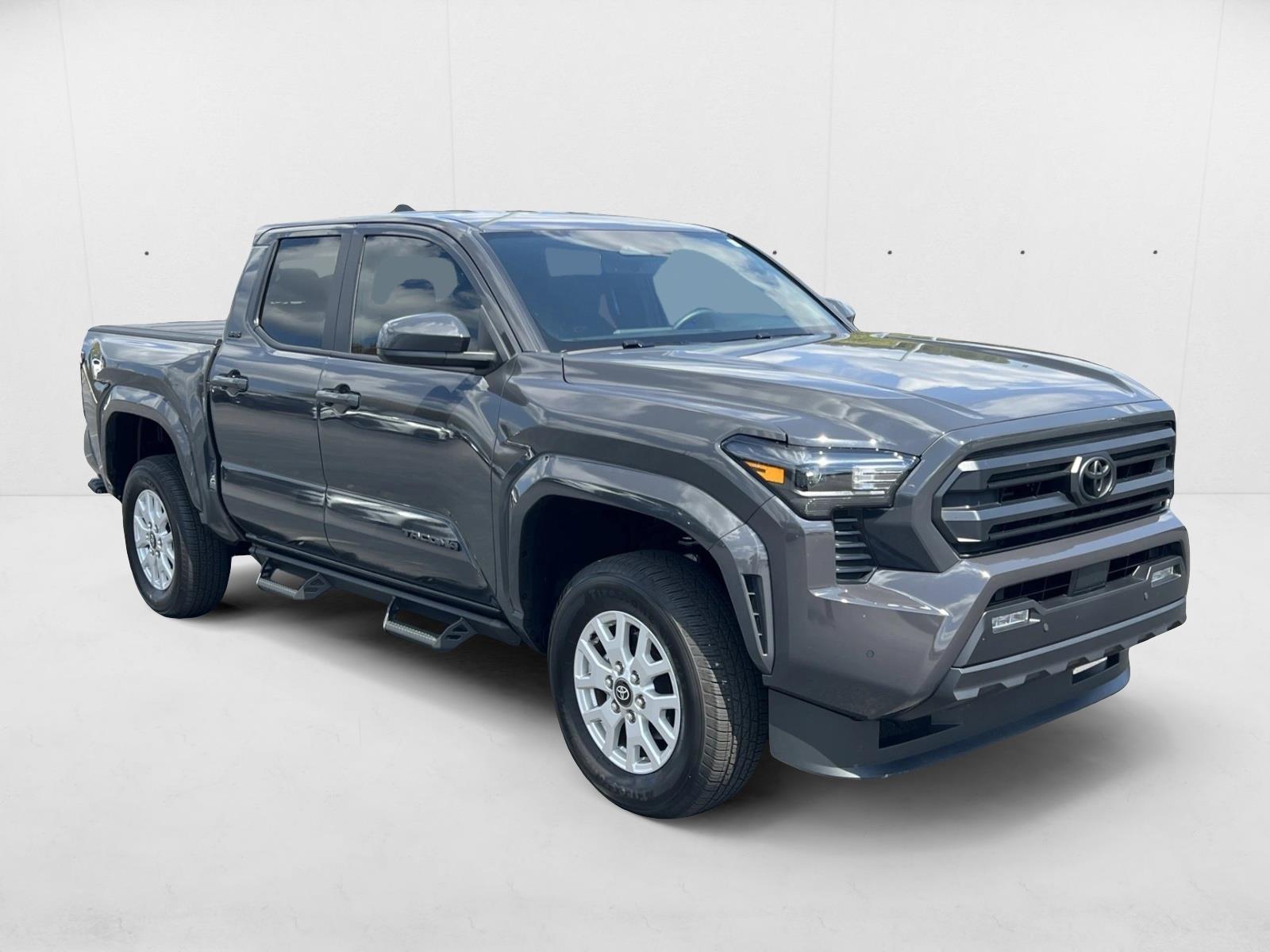 2024 Toyota Tacoma SR5 photo 3