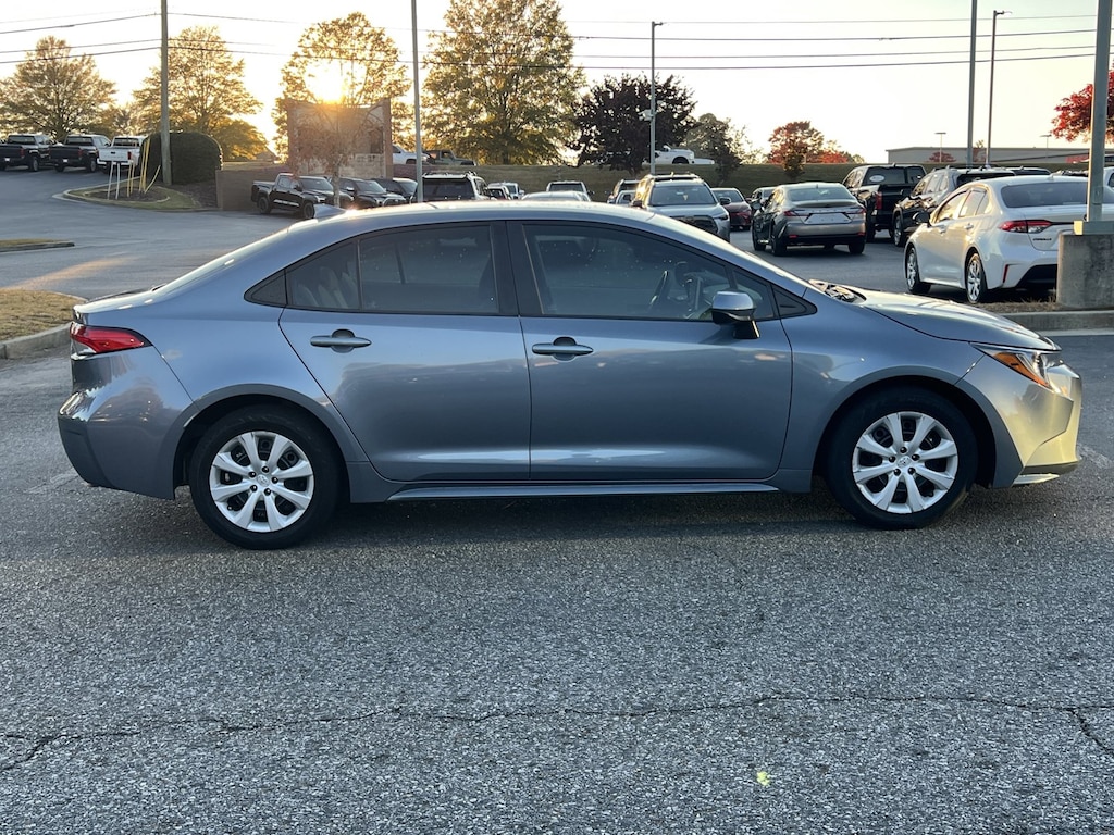 Used 2020 Toyota Corolla LE Sedan