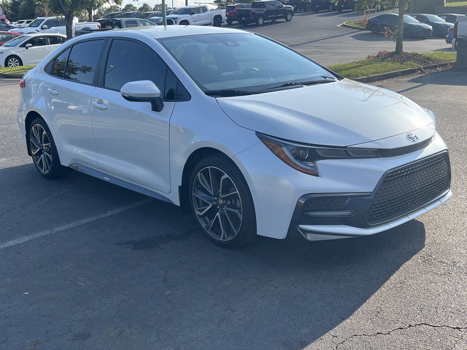 2022 Toyota Corolla SE photo 3