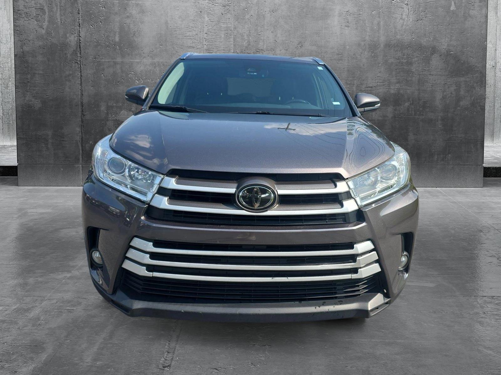 Used 2019 Toyota Highlander XLE with VIN 5TDKZRFH0KS558897 for sale in Buford, GA
