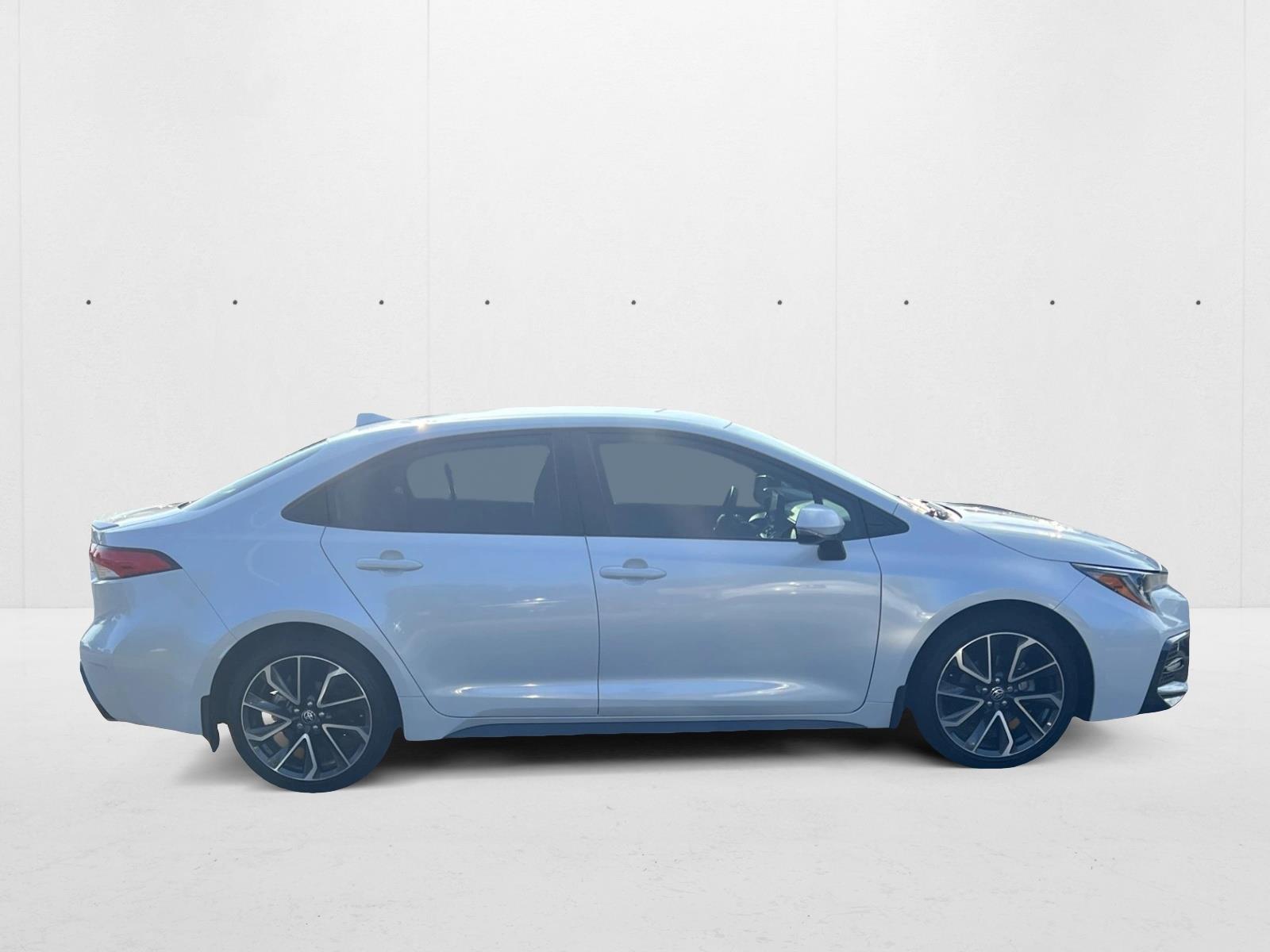 2022 Toyota Corolla SE photo 4
