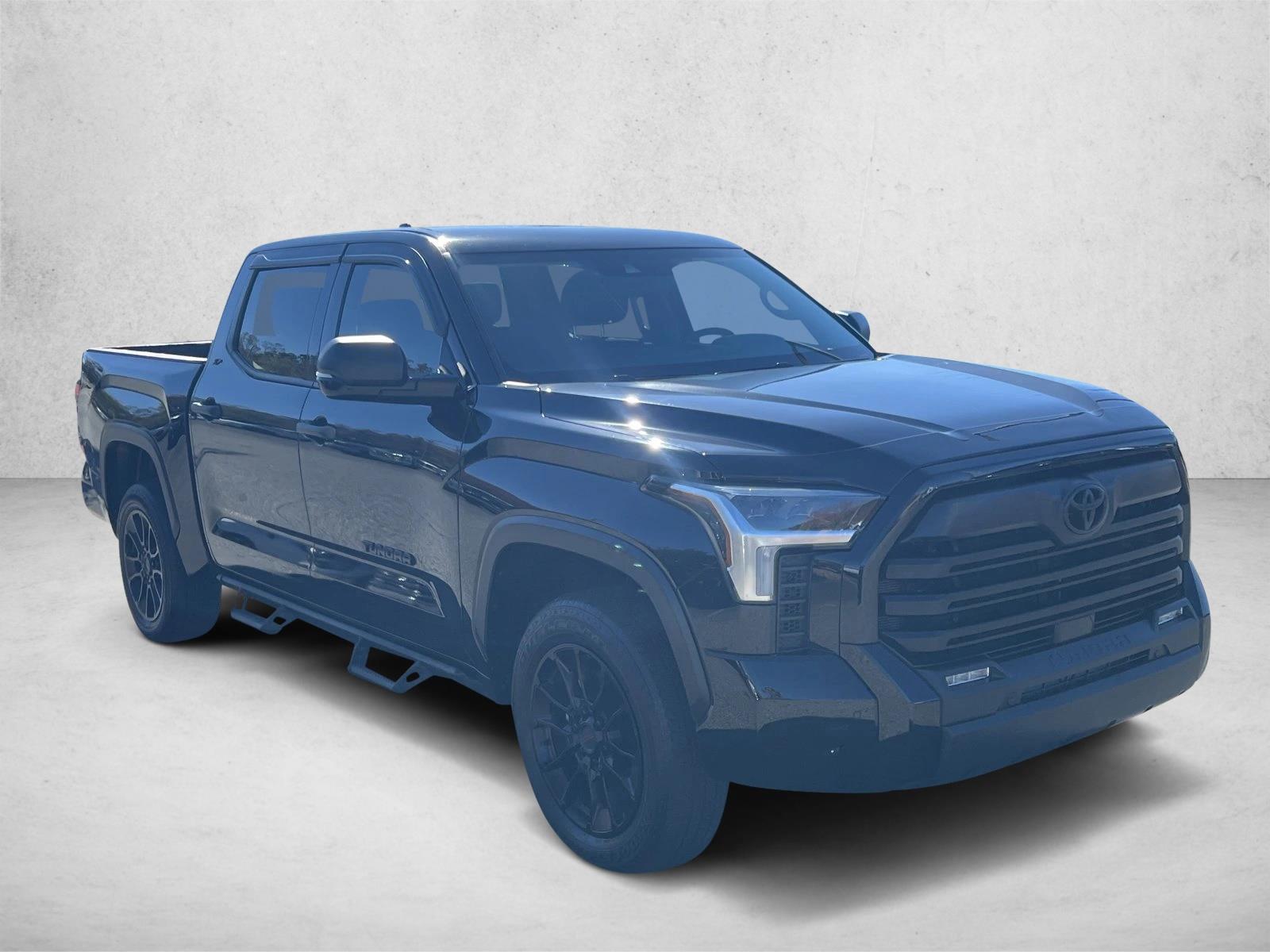 2023 Toyota Tundra SR5 CrewMax photo 3