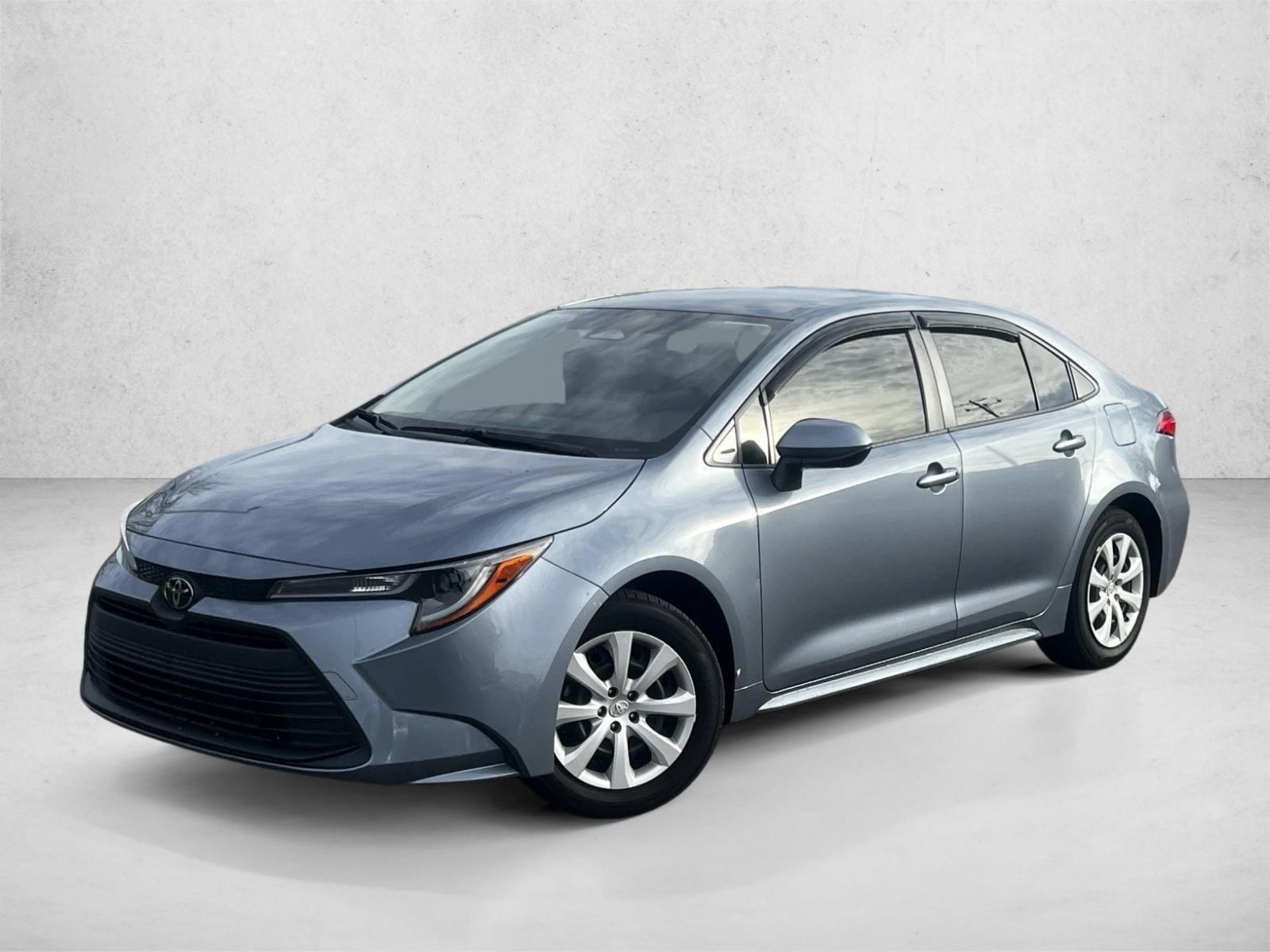 2023 Toyota Corolla LE's photo