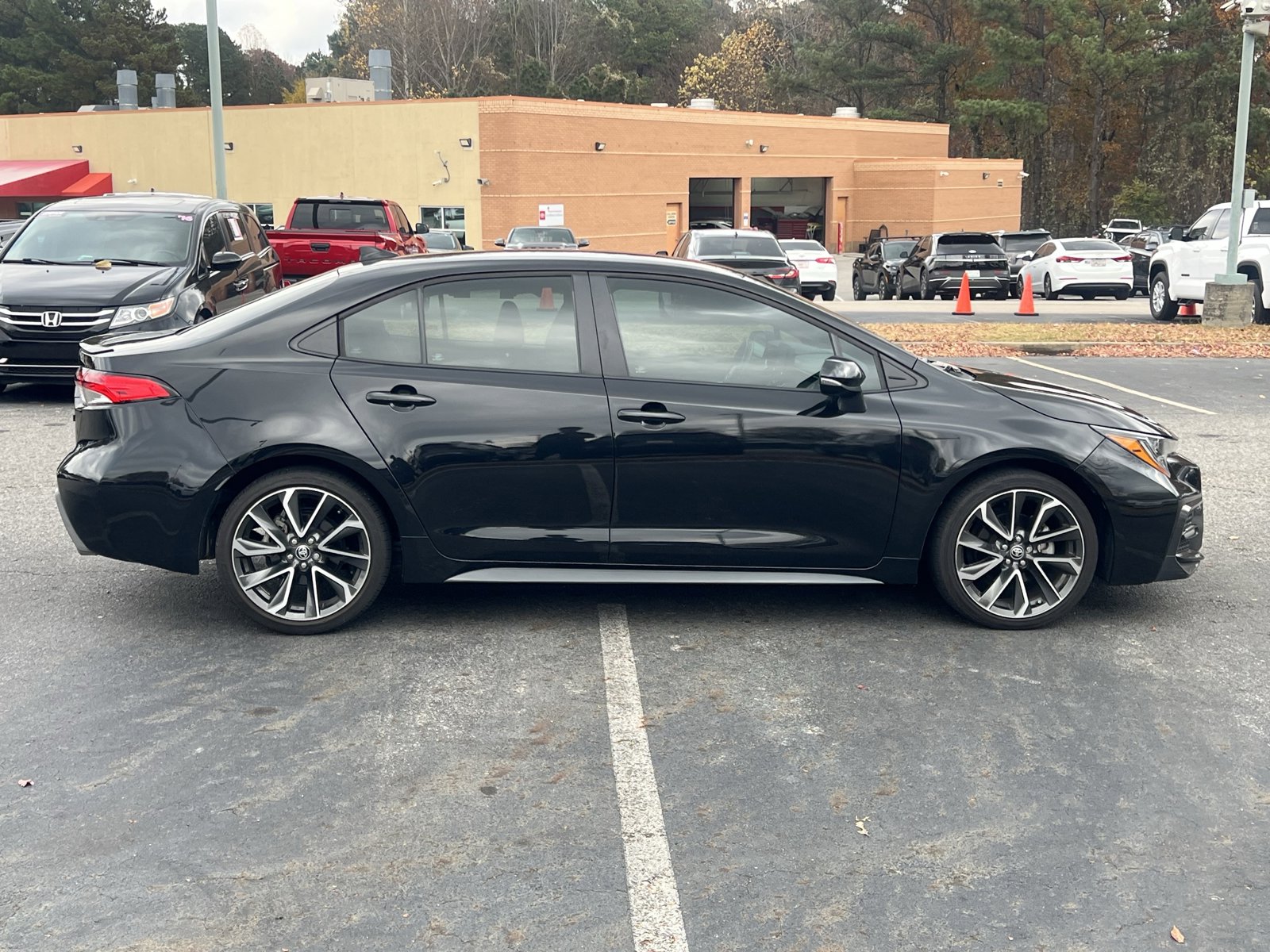 2022 Toyota Corolla SE photo 4