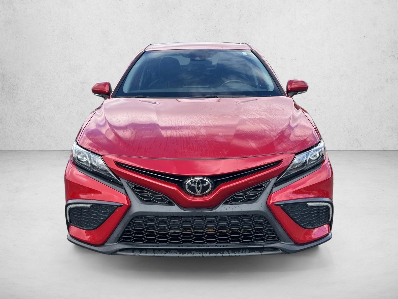 2022 Toyota Camry SE photo 2