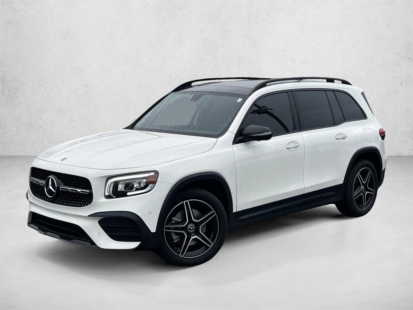 2023 Mercedes-Benz GLB Base's photo