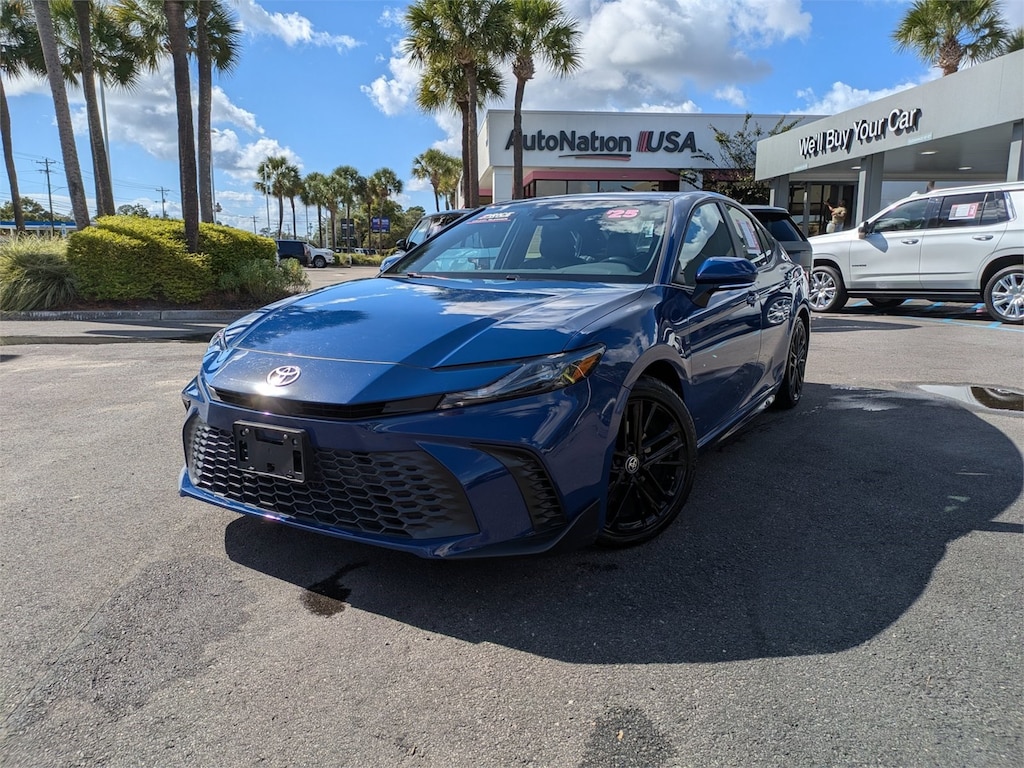 Used 2025 Toyota Camry SE Sedan