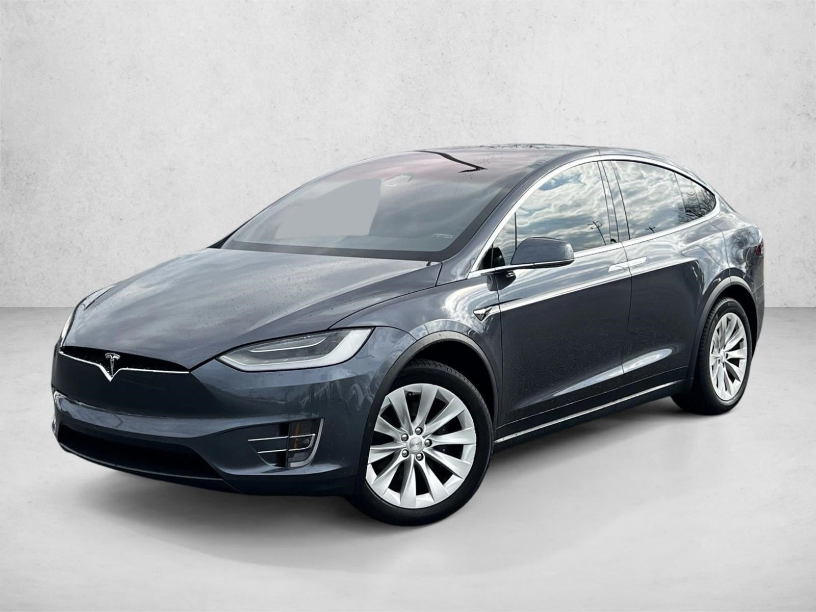 2020 Tesla Model X Long Range's photo