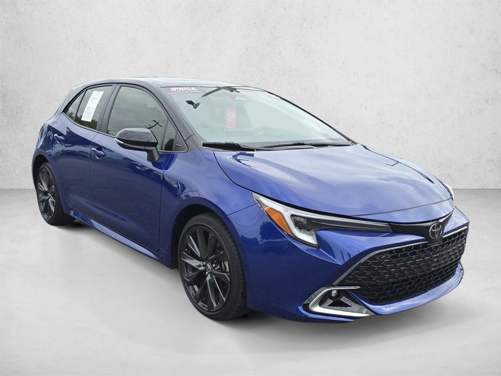 2025 Toyota Corolla XSE photo 3