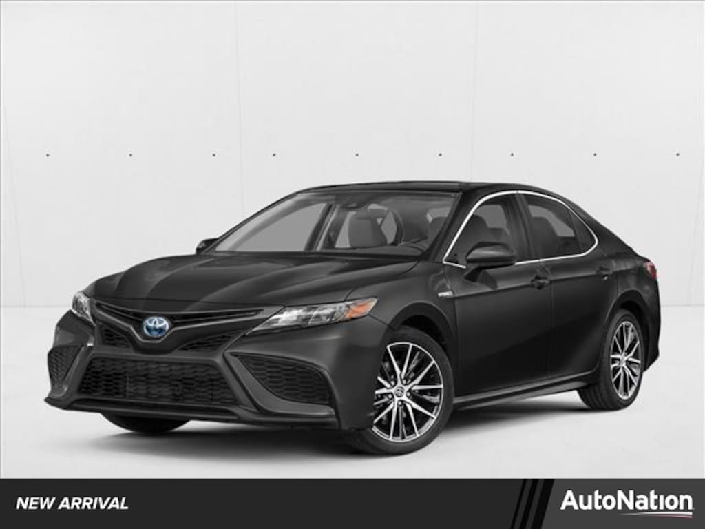 Used 2022 Toyota Camry Hybrid SE Sedan