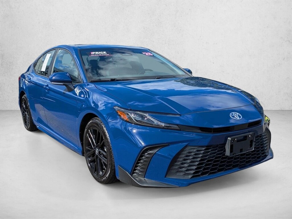 Used 2025 Toyota Camry SE Sedan