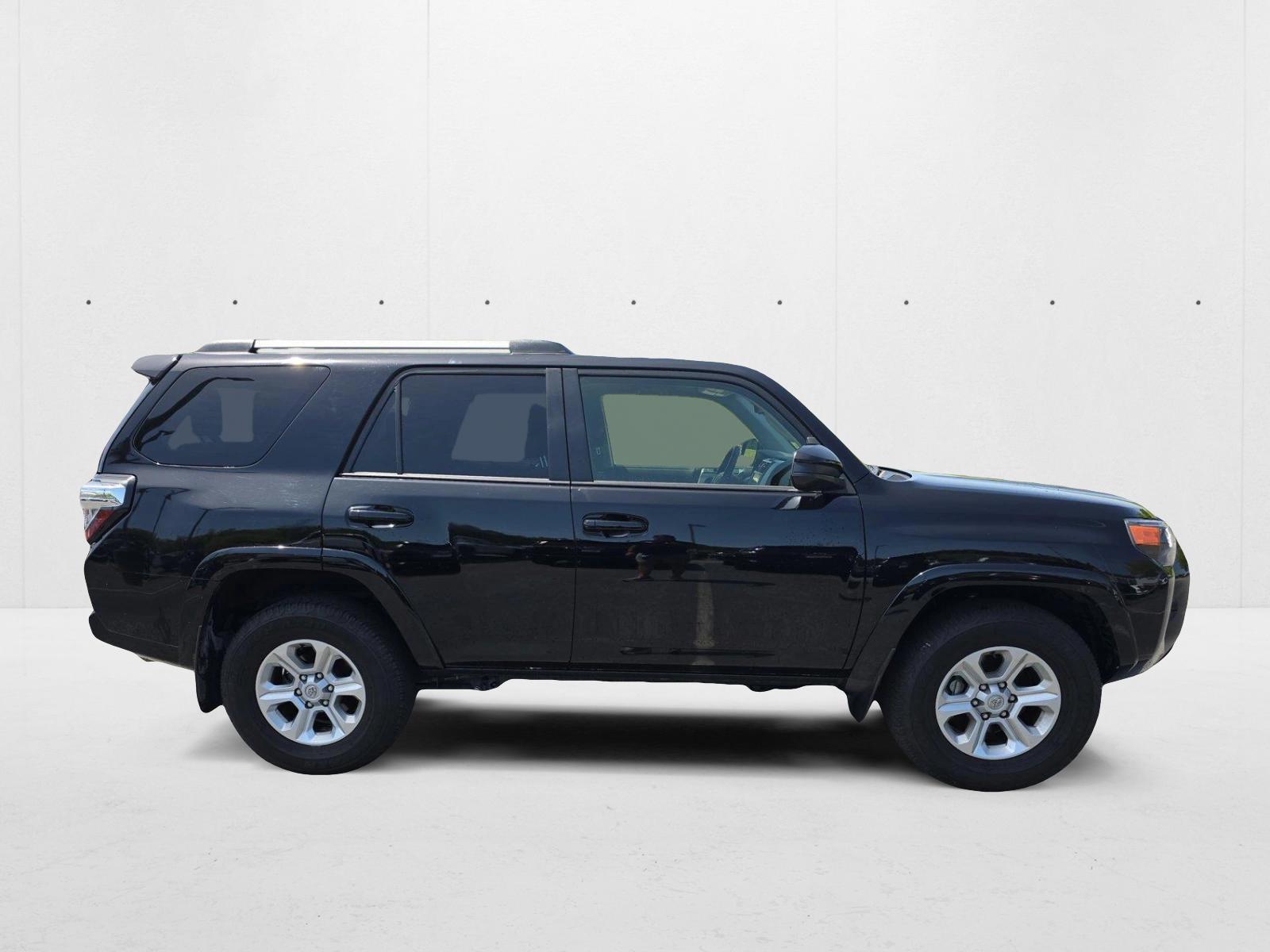 2024 Toyota 4Runner SR5 photo 4