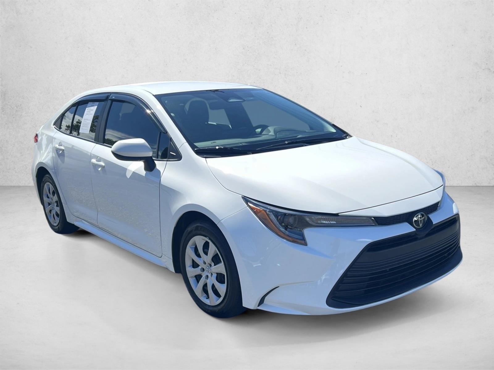 2024 Toyota Corolla LE photo 3