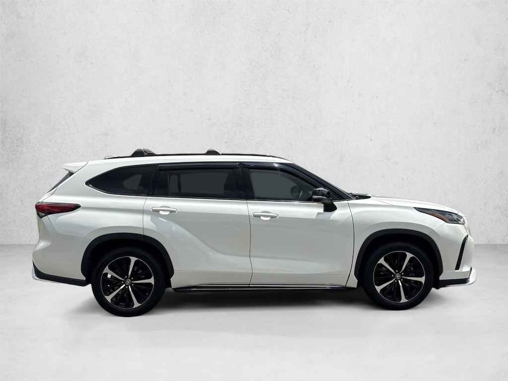 Used 2021 Toyota Highlander XSE SUV