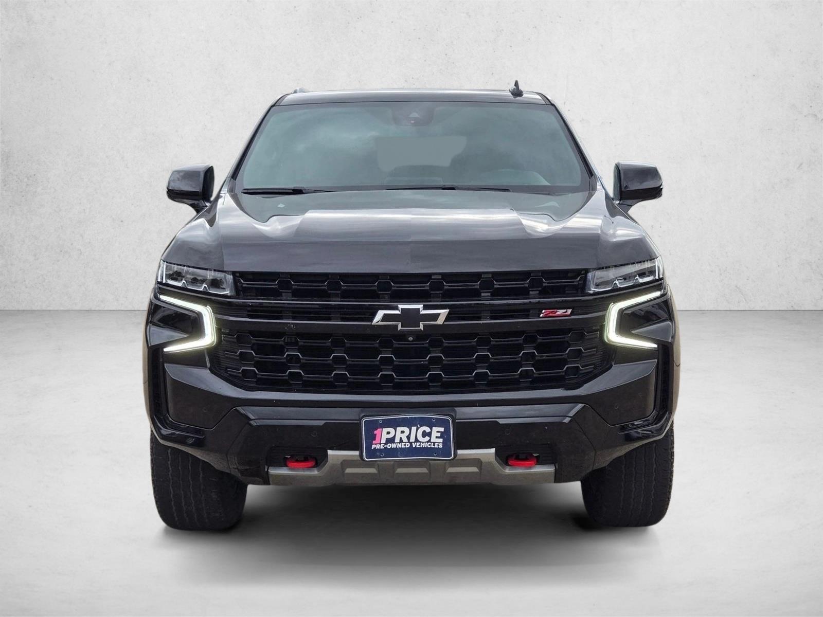 2023 Chevrolet Suburban Z71 photo 2