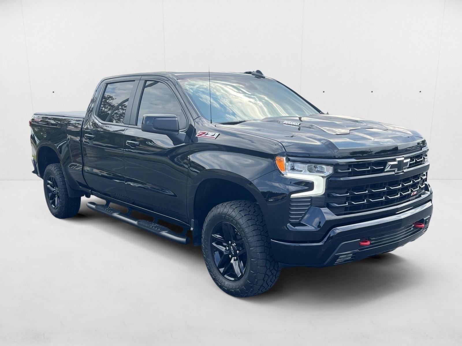 2023 Chevrolet Silverado 1500 LT Trail Boss photo 3