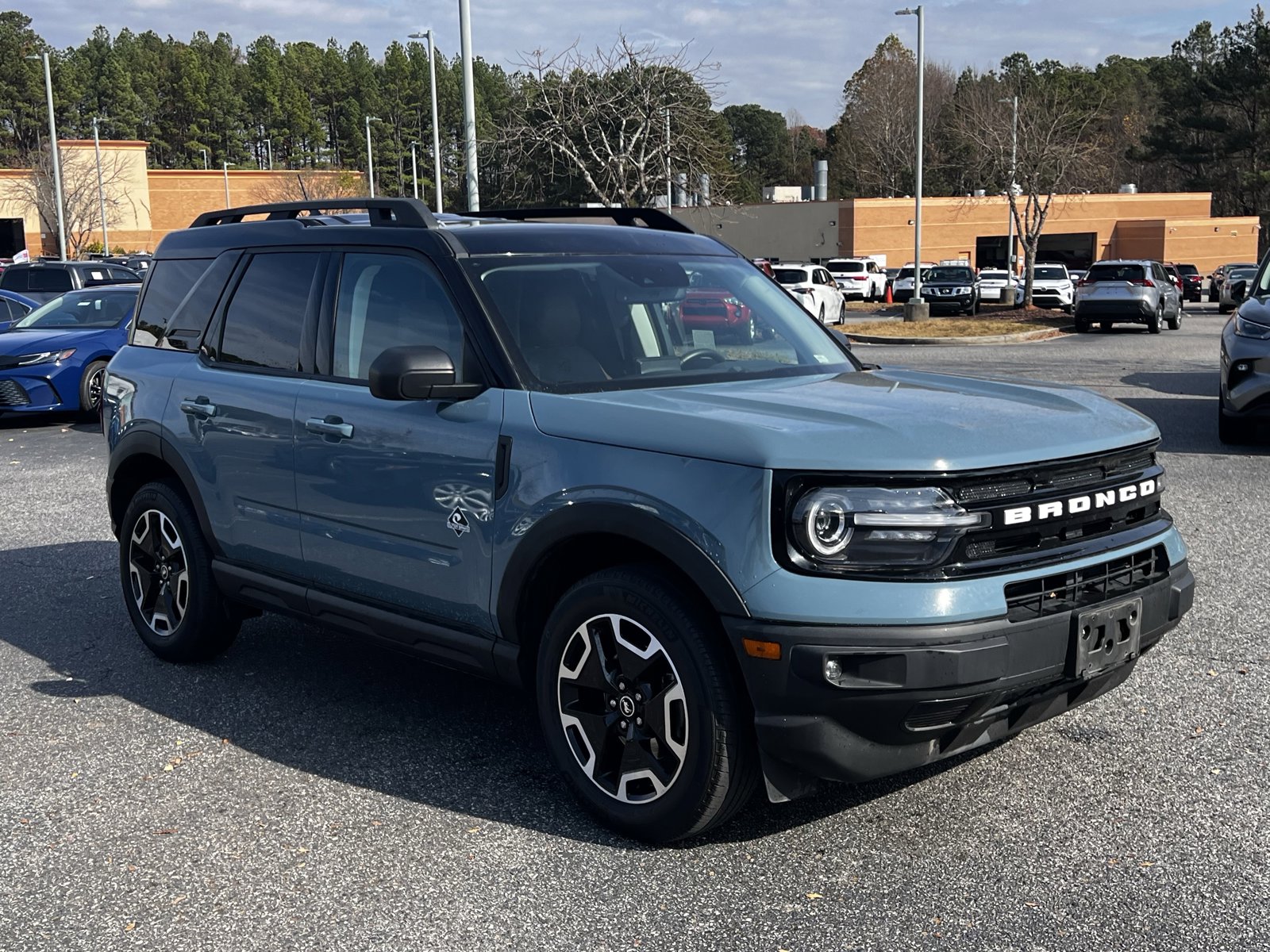 2022 Ford Bronco Sport Outer Banks photo 2