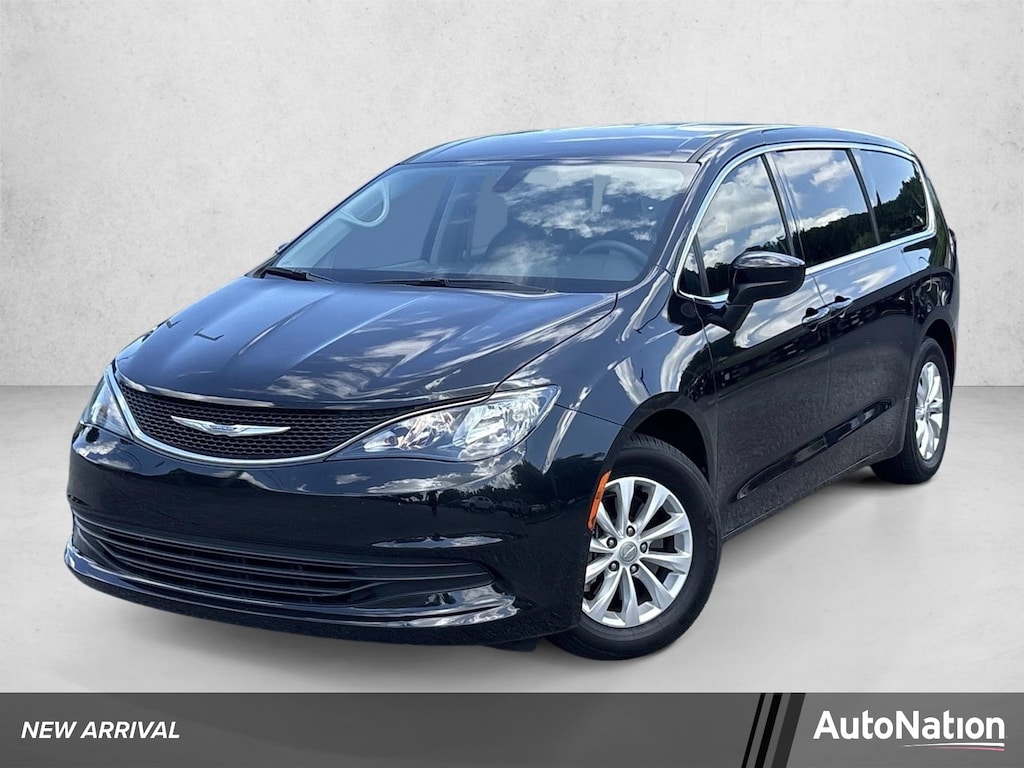 Used 2017 Chrysler Pacifica Touring Van
