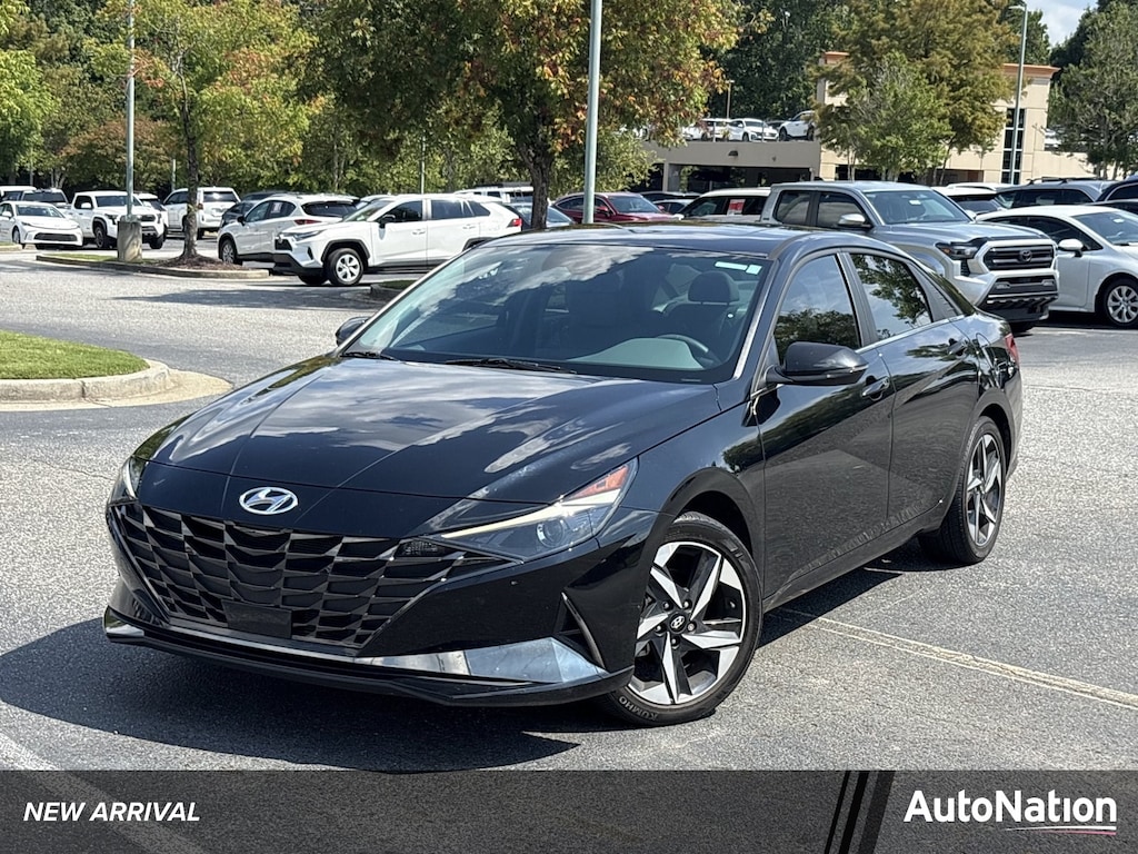 Used 2022 Hyundai Elantra SEL Sedan