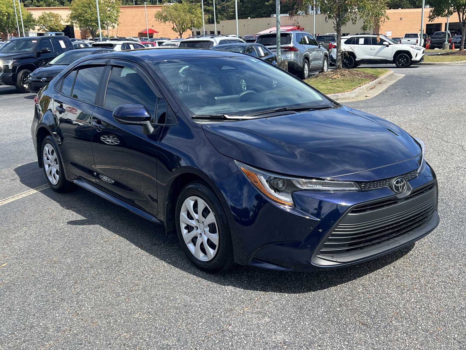 2025 Toyota Corolla LE photo 3