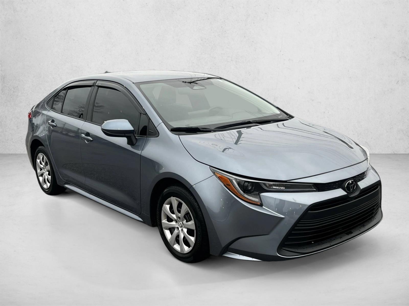 2024 Toyota Corolla LE photo 3