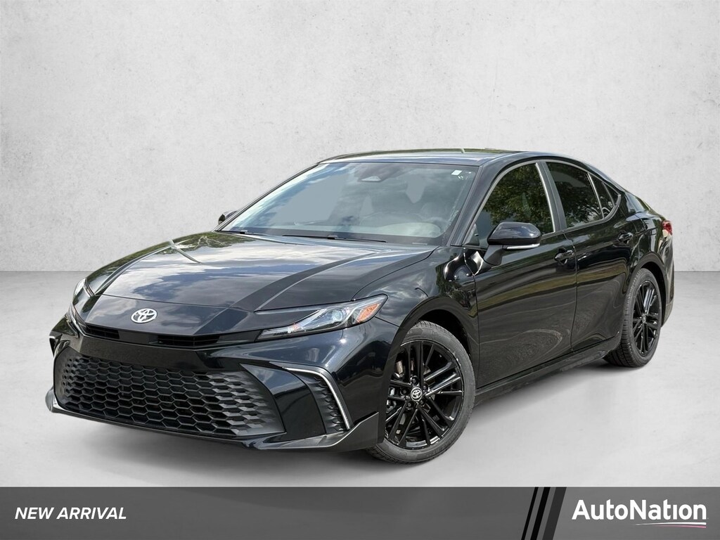 Used 2025 Toyota Camry SE Sedan