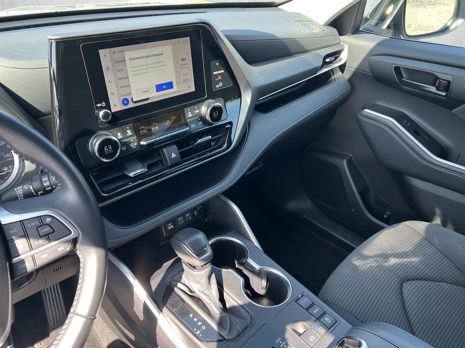 2025 Toyota Highlander LE - Photo 15