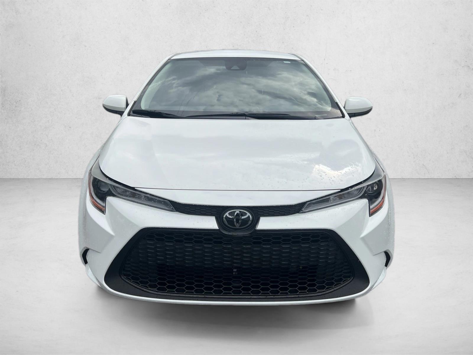 2021 Toyota Corolla LE photo 2