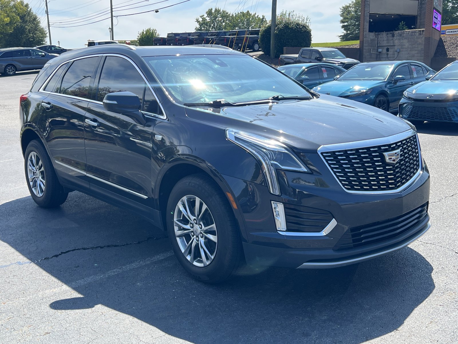2020 Cadillac XT5 Premium Luxury photo 2