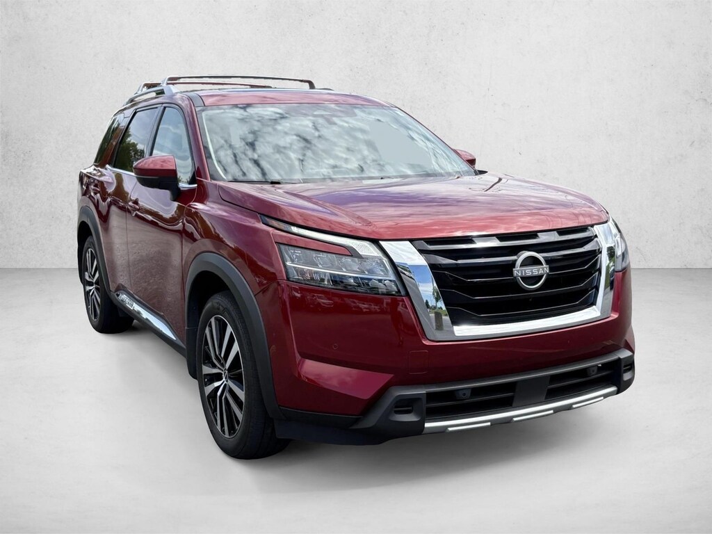 Used 2024 Nissan Pathfinder Platinum SUV