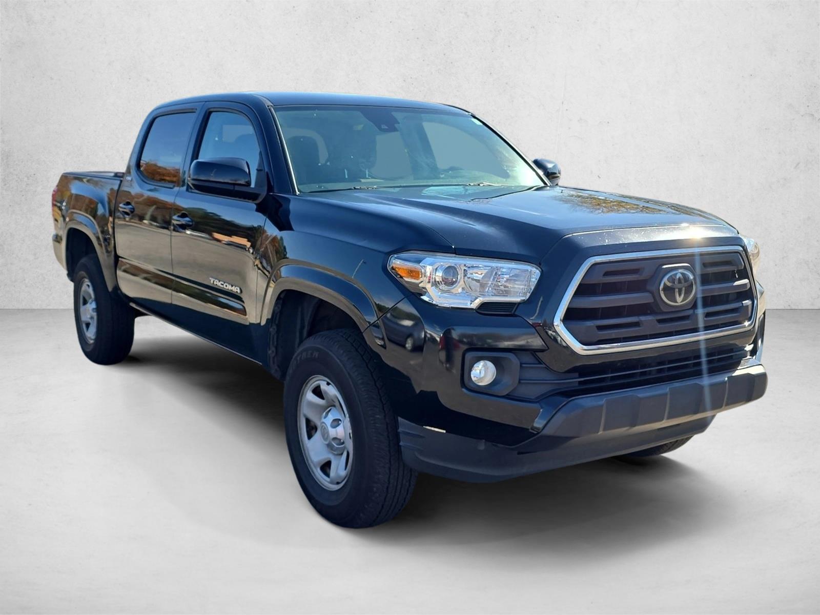 2019 Toyota Tacoma SR5 photo 3