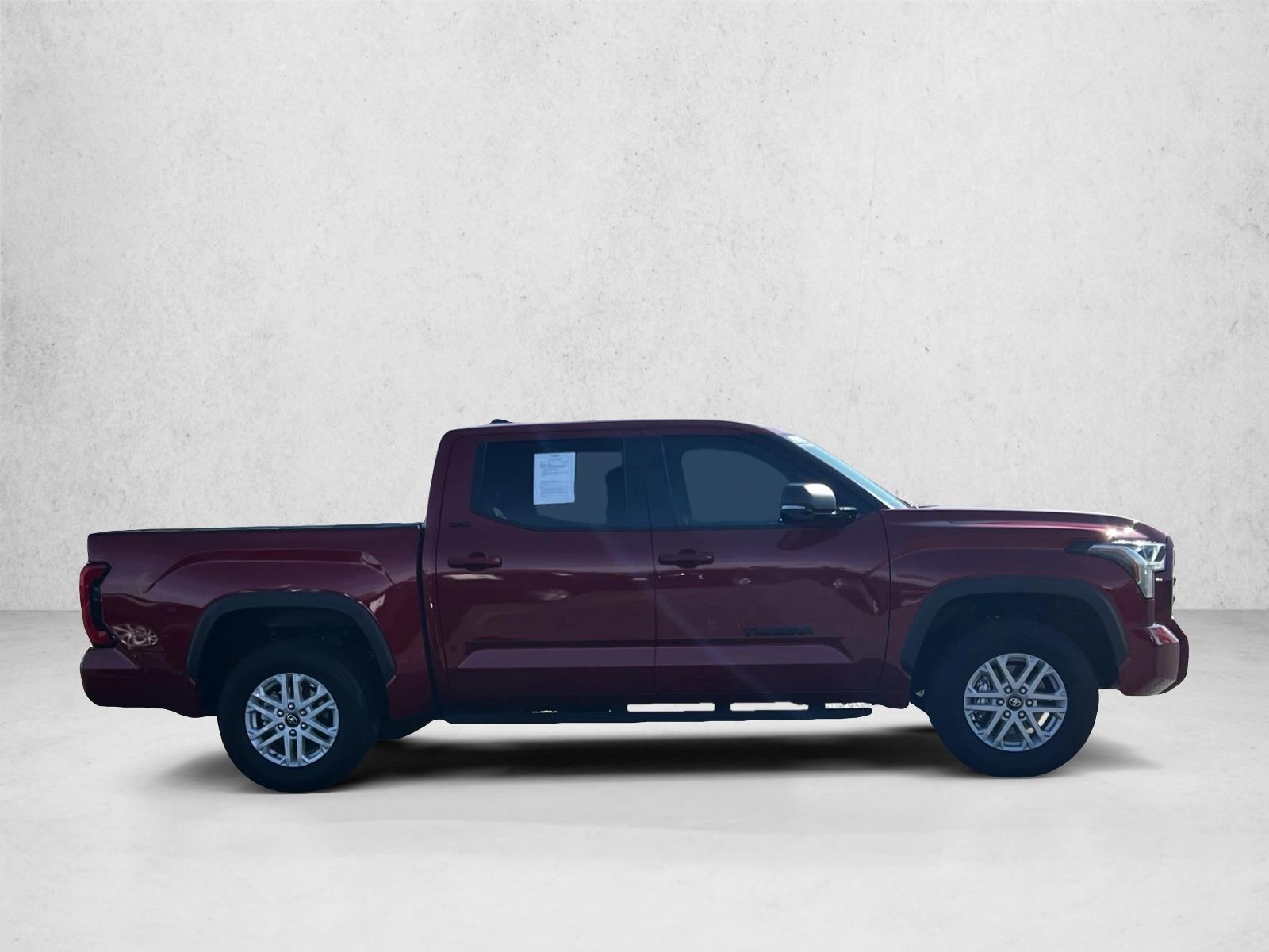 2025 Toyota Tundra SR5 CrewMax photo 4