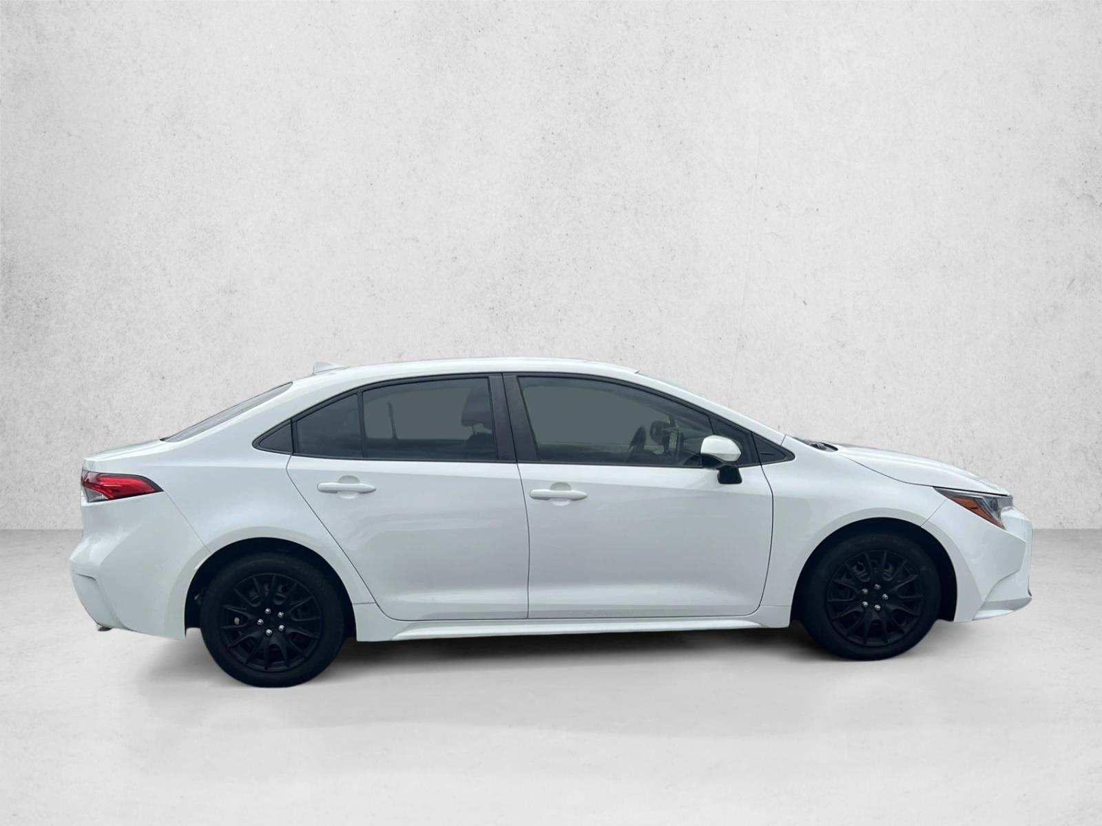 2021 Toyota Corolla LE photo 4