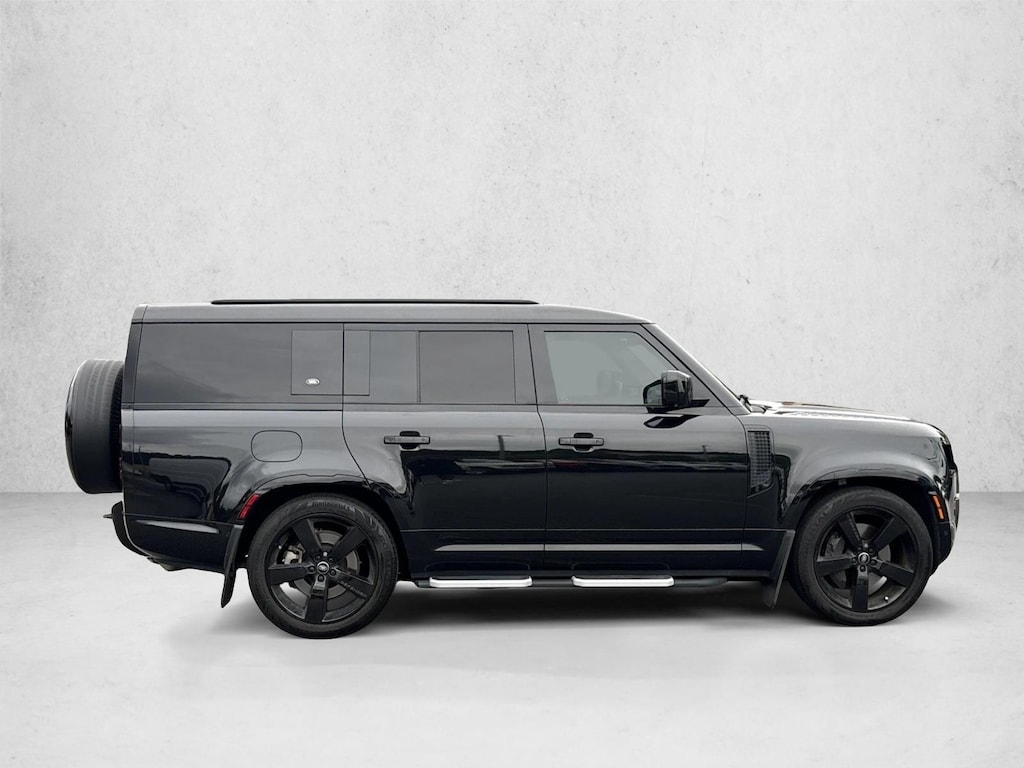 Used 2023 Land Rover Defender 130 X-Dynamic SE SUV
