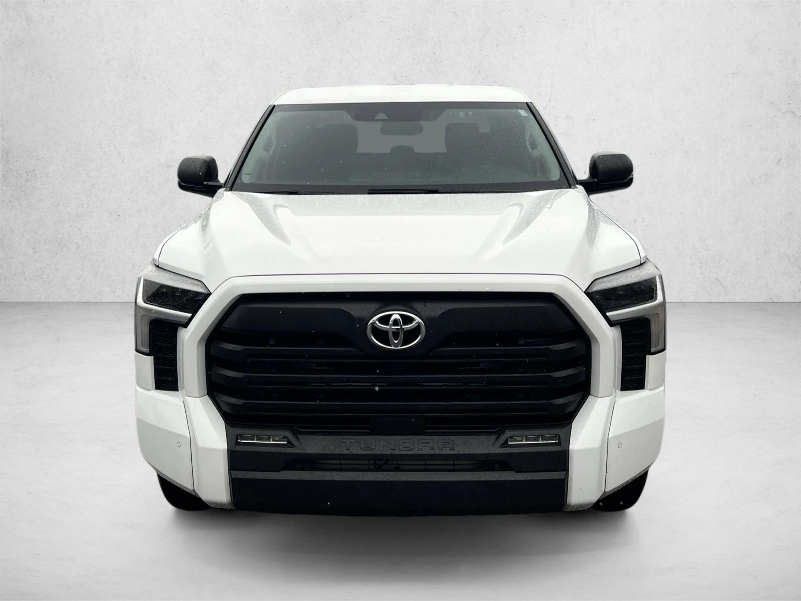 2023 Toyota Tundra SR5 CrewMax photo 2