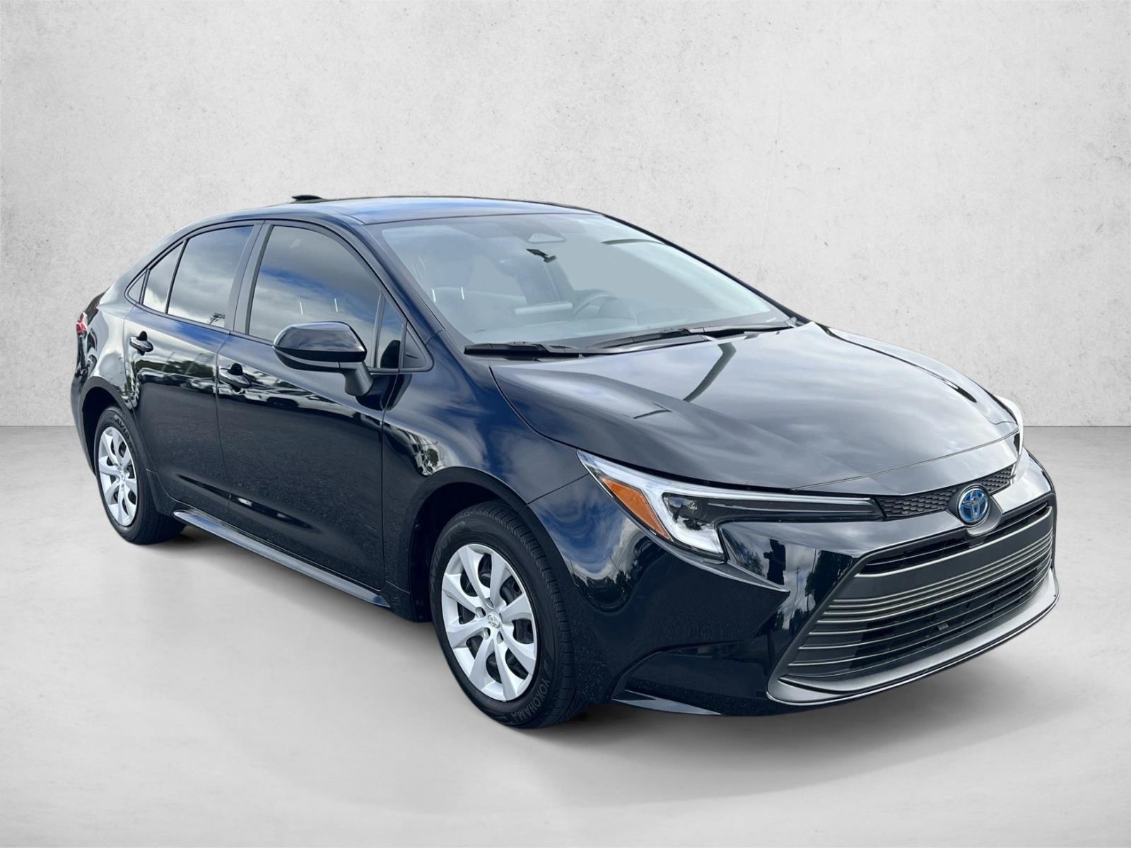 2024 Toyota Corolla Hybrid LE photo 3