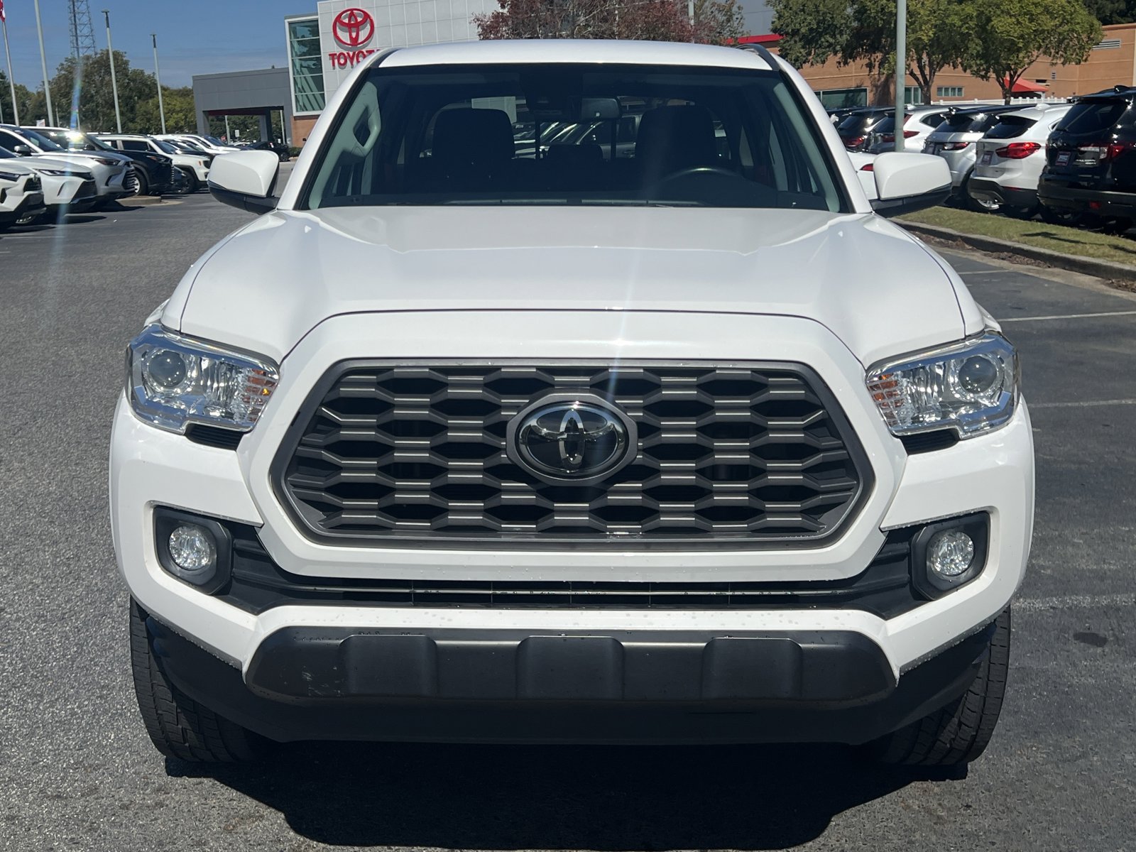 2022 Toyota Tacoma SR5 V6 photo 2