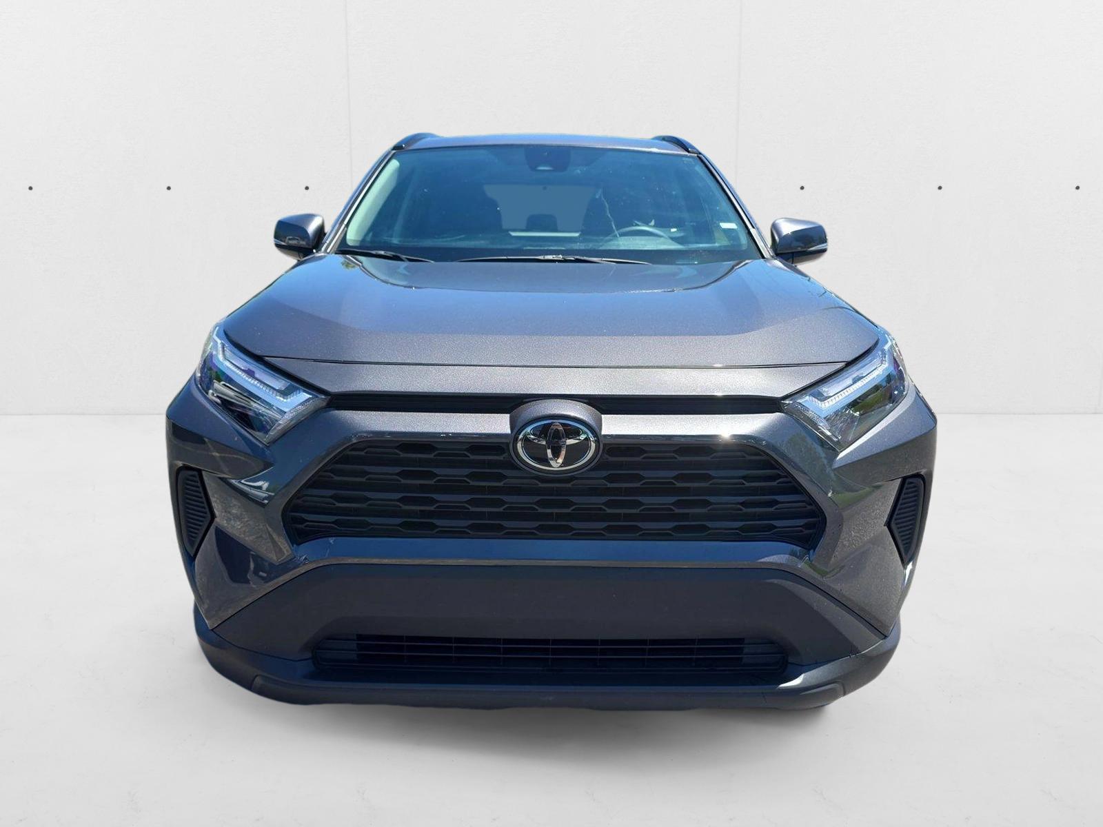 2024 Toyota RAV4 XLE photo 2