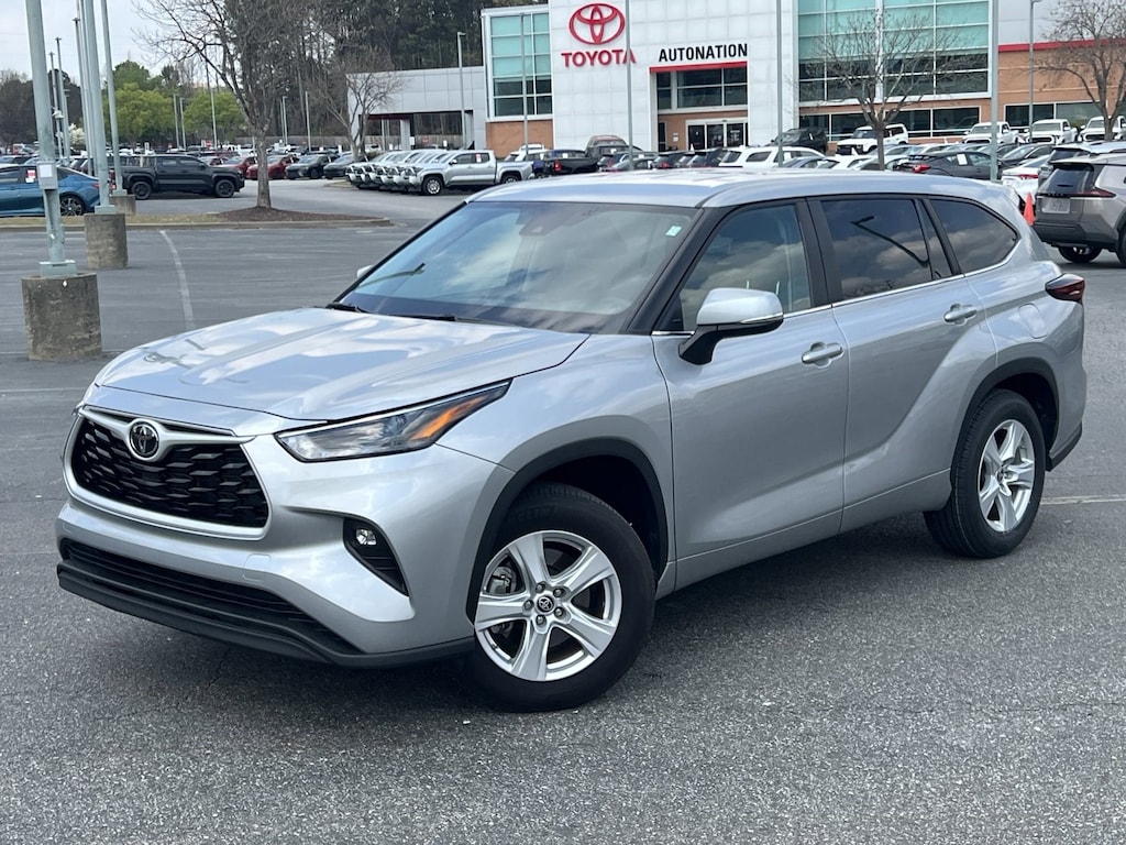 Certified 2025 Toyota Highlander LE SUV