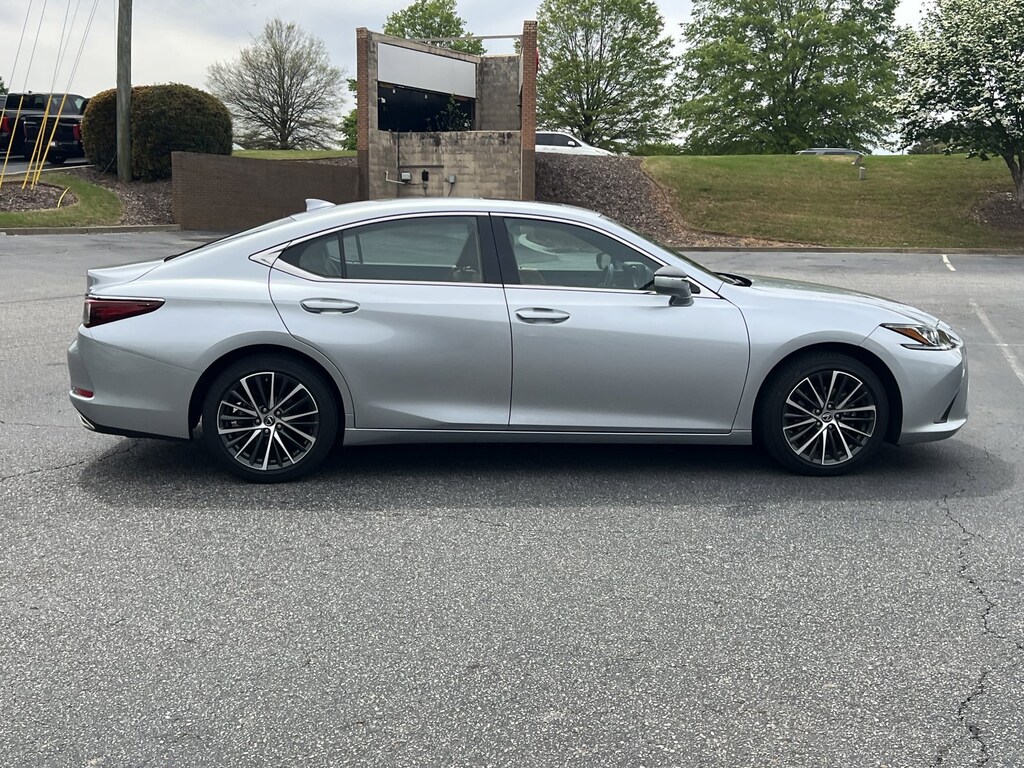 Used 2022 Lexus ES 350 Sedan