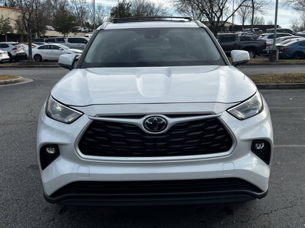 Certified 2025 Toyota Highlander Hybrid XLE SUV