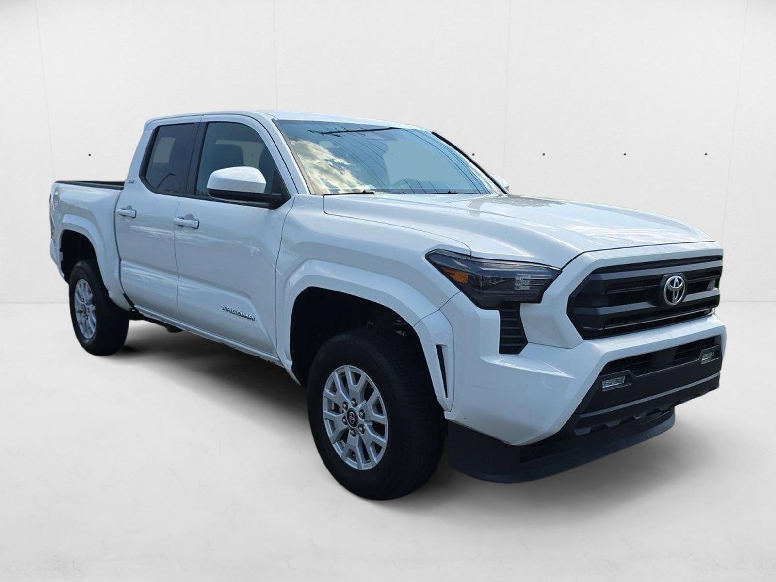 2024 Toyota Tacoma SR5 Double Cab photo 3