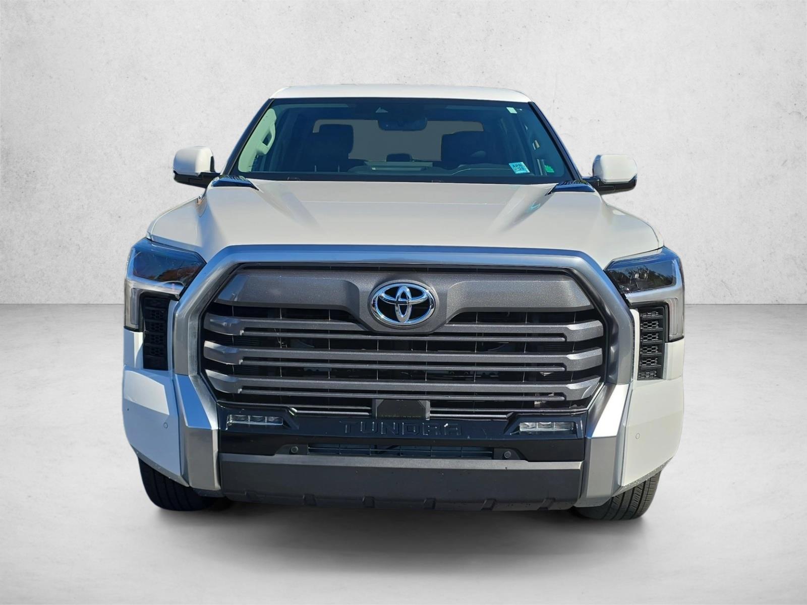 2024 Toyota Tundra Limited CrewMax photo 2