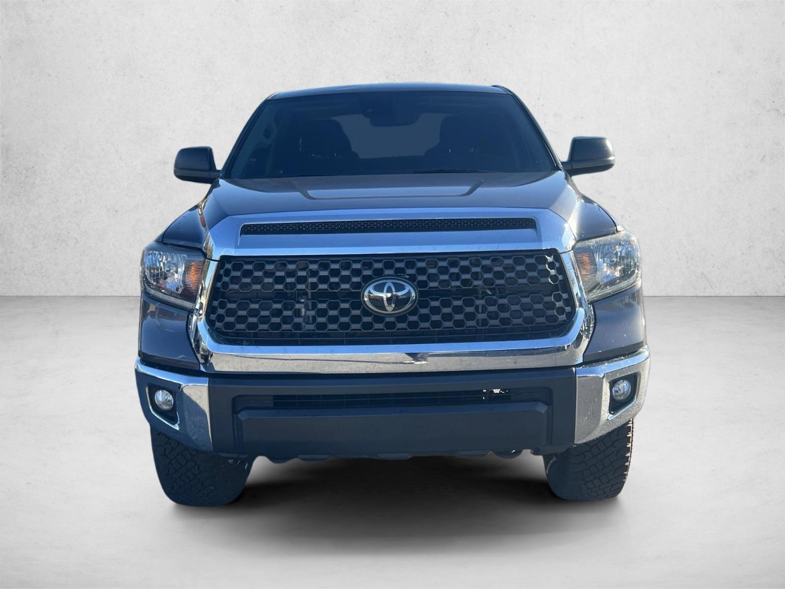 2021 Toyota Tundra SR5 CrewMax photo 2