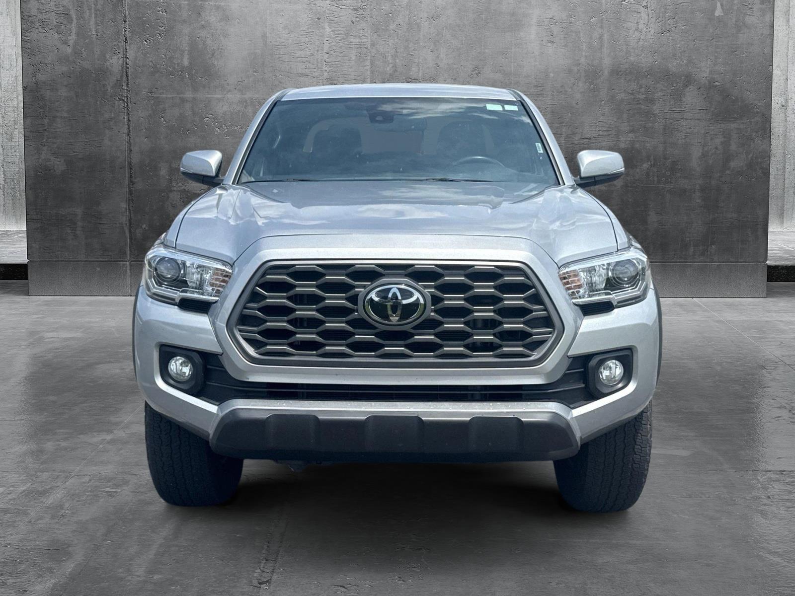 2023 Toyota Tacoma TRD V6 photo 2