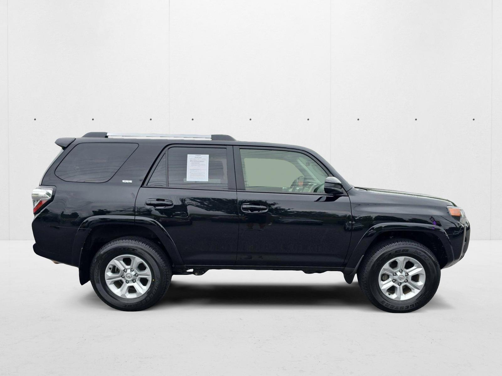 2024 Toyota 4Runner SR5 photo 4