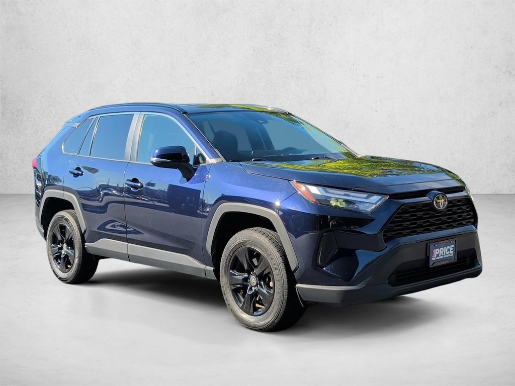 Used 2022 Toyota RAV4 XLE SUV