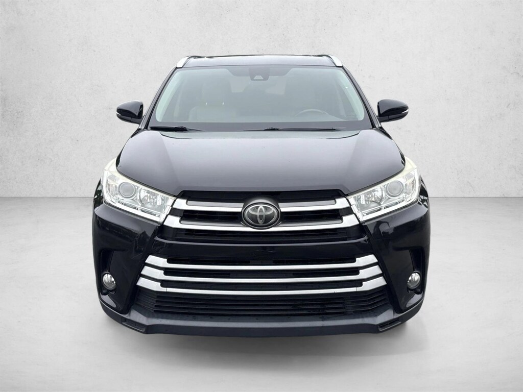 Certified 2017 Toyota Highlander XLE V6 SUV