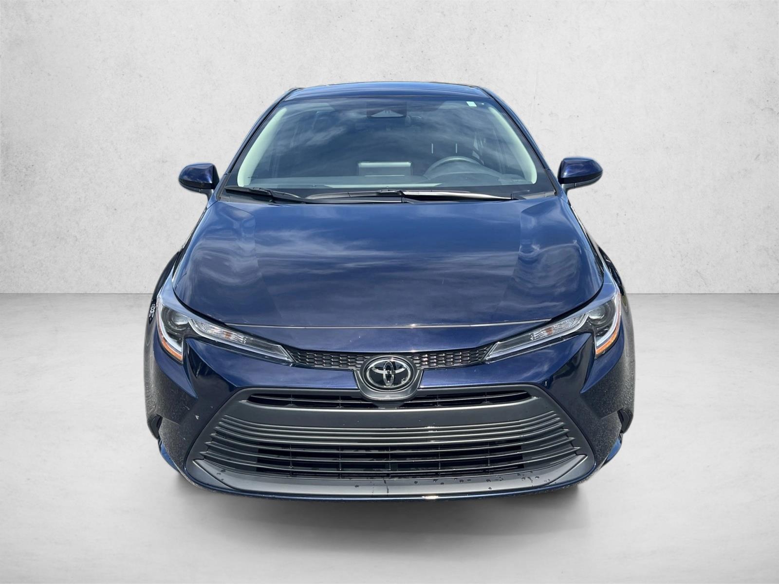 2025 Toyota Corolla LE photo 2